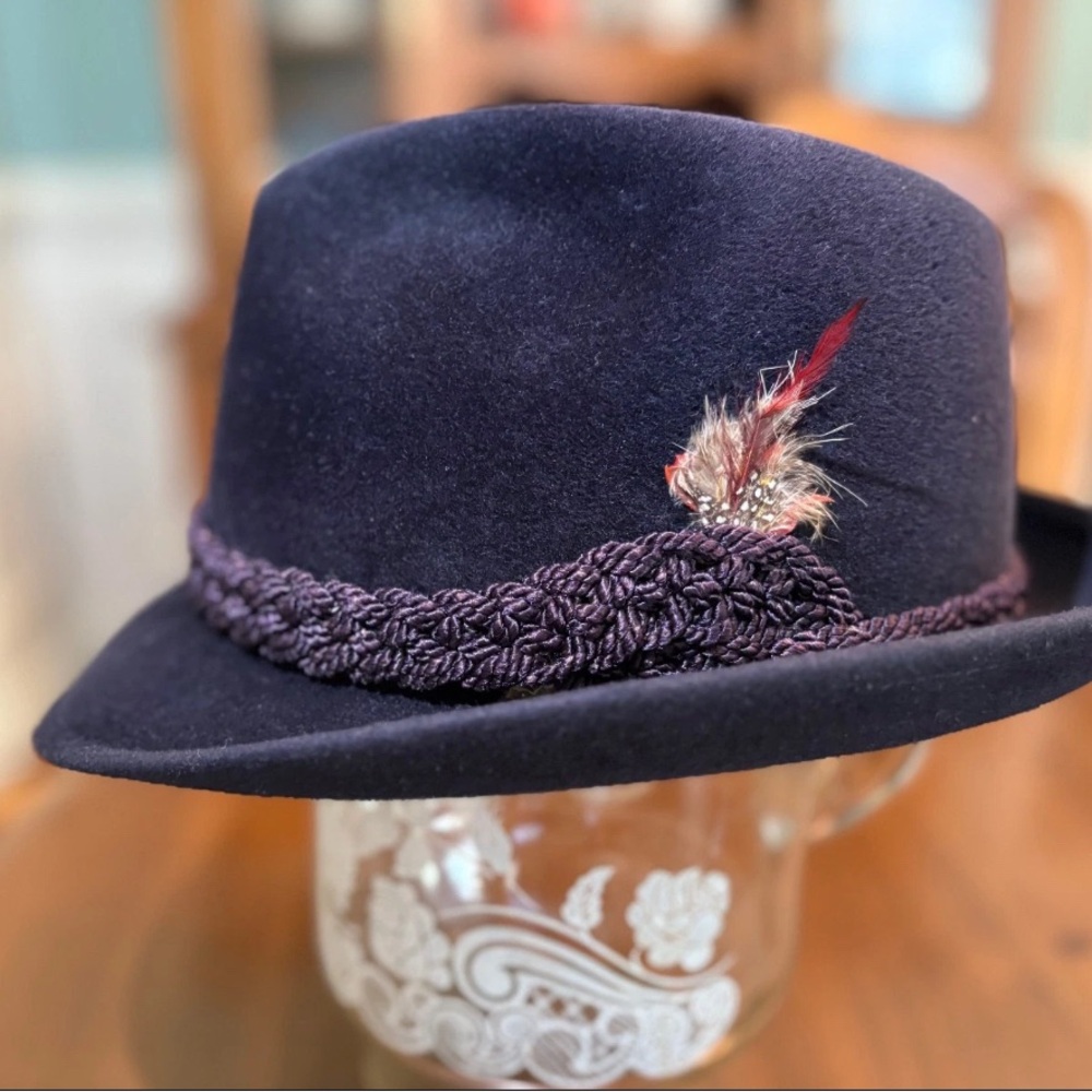 Vintage John B. Stetson "The Sovereign" fedora hat size 7 braided band w/feather